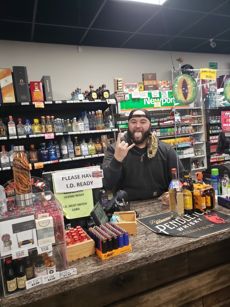 EASTPORT LIQUOR STORE Updated August 2024 18 Photos & 21 Reviews