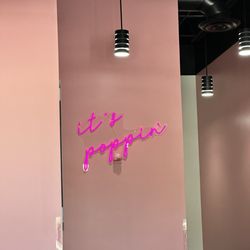 Pop Drinks - Sign inside