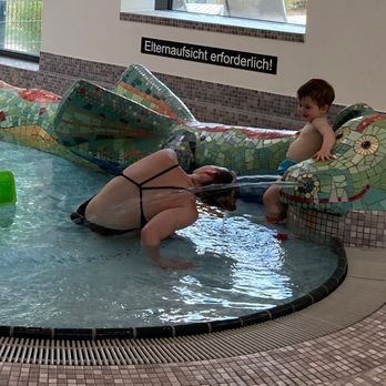 Love Swimming - Silliness is often key with little ones exhibiting fear of the water. - Swimming Lessons/Schools Near Me Love Swimming - Silliness is often key with little ones exhibiting fear of the water. - Swimming Lessons/Schools Near Me