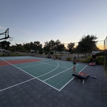Red Bluff KOA Journey - RV Parks Near Me - Red Bluff, California
