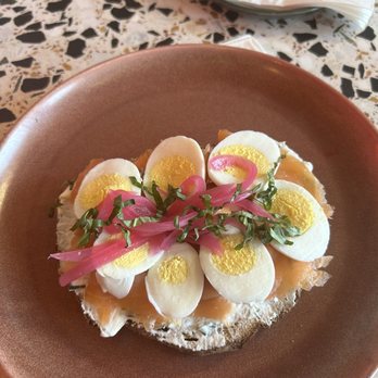 Parakeet Cafe - Newport Beach - Smoked Salmon & Egg Toast - Coffee & Tea Near Me - Newport Beach, California