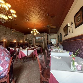 Wildfire - Great Interior - American Near Me - Georgetown, Texas