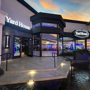 Yard House - Entrance - New American Near Me - Henderson, Nevada