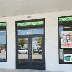 Dollar Tree - Entrance