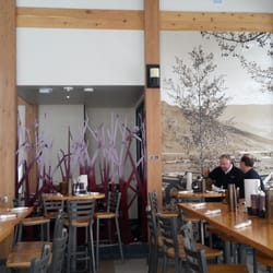 Sam's Smokehouse - Interior of the restaurant