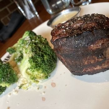 J. Alexander's - Filet Mignon with Béarnaise - New American Near Me - Livonia, Michigan J. Alexander's - Filet Mignon with Béarnaise - New American Near Me - Livonia, Michigan