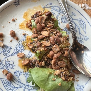 Giant - Lettuce Wraps, very good - New American Near Me - Chicago, Illinois