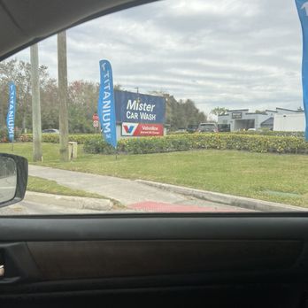 Valvoline Instant Oil Change - The name of the business - Oil Change Stations Near Me - Melbourne, Florida
