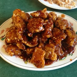 Happy Dragon - Huge plate of General Tsao Chicken