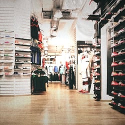 Outfitter - Im Store Neu-Isenburg findest du über 4.000 Artikel aus allen Bereichen.