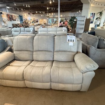 Rooms To Go - Colonial - Furniture Stores Near Me - Orlando, Florida