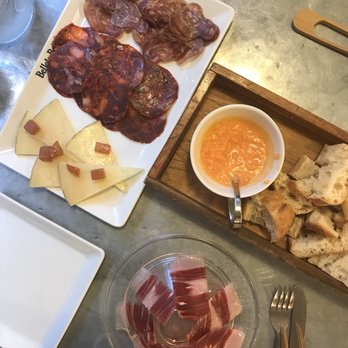 Bellota-Bellota - Sharing cream of the crop platter - Tapas Bars Near Me - Paris, 75 Bellota-Bellota - Sharing cream of the crop platter - Tapas Bars Near Me - Paris, 75