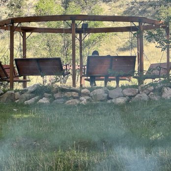 Showdowns Restaurant - Sitting area - Music Venues Near Me - Tropic, Utah