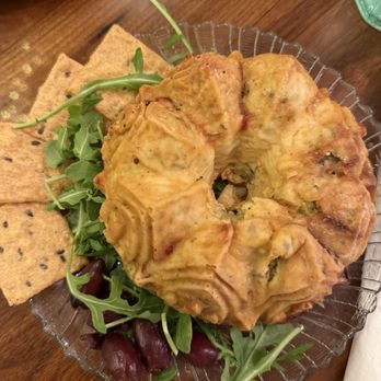 Cameo Cakery and Cafe - Bundt- Sausage & Peppers - Bakeries Near Me - Richmond, Virginia