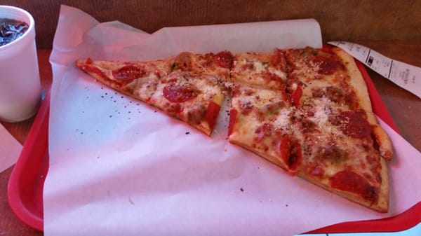 Bacci Pizzeria on Chicago ave by null