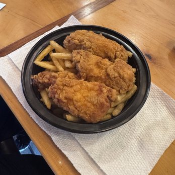 South Shore Craft Brewery - Chicken tenders and fries - Breweries Near Me - Oceanside, New York South Shore Craft Brewery - Chicken tenders and fries - Breweries Near Me - Oceanside, New York