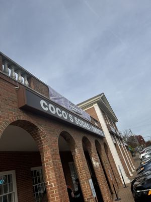 Coco's Sodas + Sweets by null