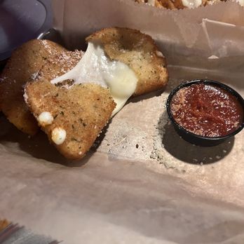 Throwback Tavern - Burgers Near Me - Pembroke Pines, Florida