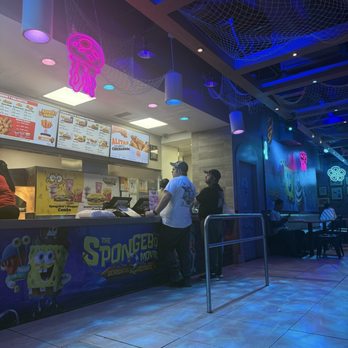 Burger King - Counter - Fast Food Near Me - Carolina, Puerto Rico