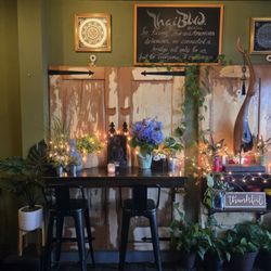Thai Blvd Bistro - Beautiful decor
