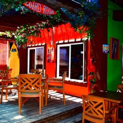 Parrot's Cracker - Dining area