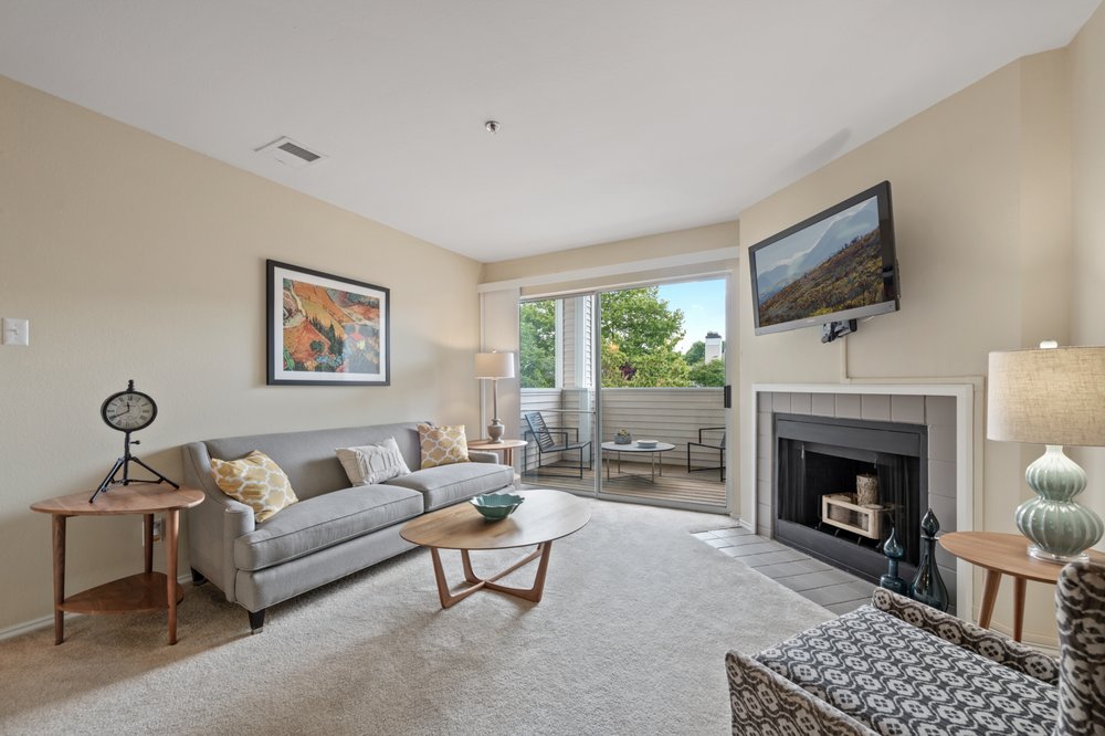 APARTMENTS AT PIKE CREEK Updated September 2024 29 Photos 100 Red