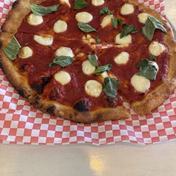 EaTo - Margherita Pizza - Pizza Near Me - Minneapolis, Minnesota