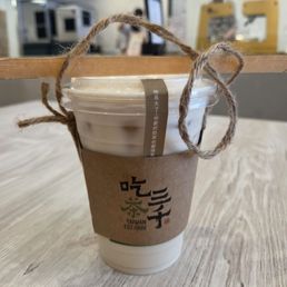 Osmanthus oolong tea with cream