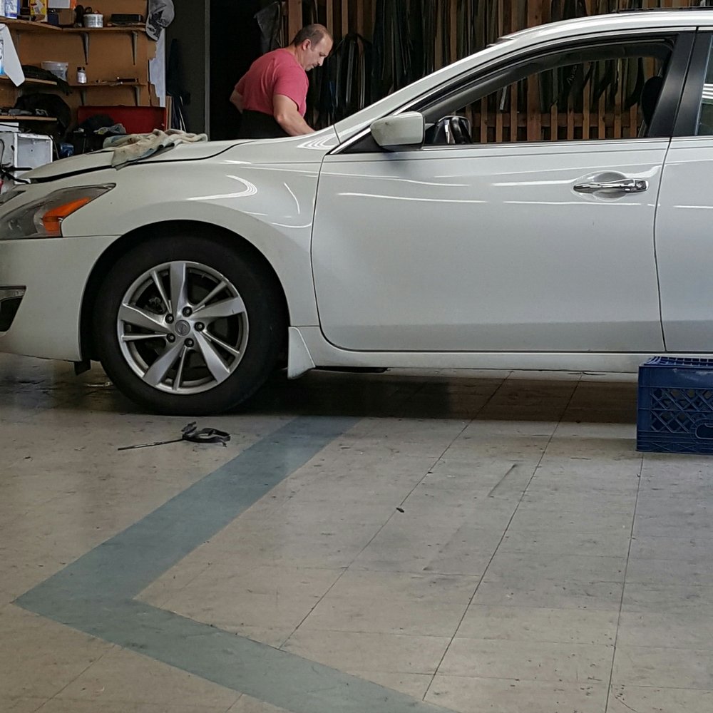 Sam's Auto Glass - 2013 Nissan Altima windshield replacemt - Auto Glass Services Near Me - Stanton, California Sam's Auto Glass - 2013 Nissan Altima windshield replacemt - Auto Glass Services Near Me - Stanton, California