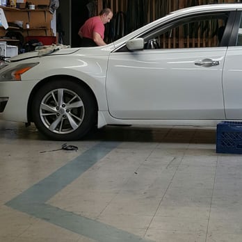 Sam's Auto Glass - 2013 Nissan Altima windshield replacemt - Auto Glass Services Near Me - Stanton, California