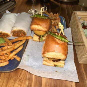 Pippal - VADA PAO SLIDER - Indian Near Me - Emeryville, California