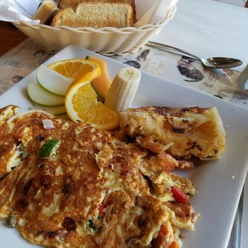 Resto La Poule Fleury - Smoked salmon omlette! - Breakfast & Brunch Near Me - Montreal, Quebec Resto La Poule Fleury - Smoked salmon omlette! - Breakfast & Brunch Near Me - Montreal, Quebec