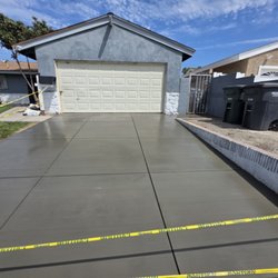 Ramirez Concrete - Broom finish.