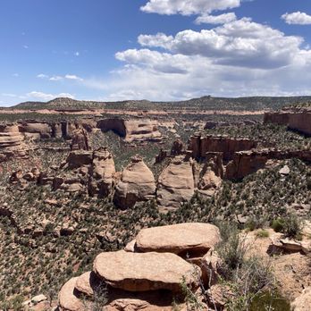 Colorado National Monument - Coke Ovens, view from the short hiking trail - Hiking Near Me - Fruita, Colorado Colorado National Monument - Coke Ovens, view from the short hiking trail - Hiking Near Me - Fruita, Colorado