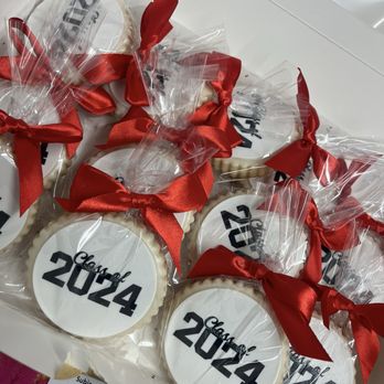 Mirna's Custom Cookies - In love with - Desserts Near Me Mirna's Custom Cookies - In love with - Desserts Near Me