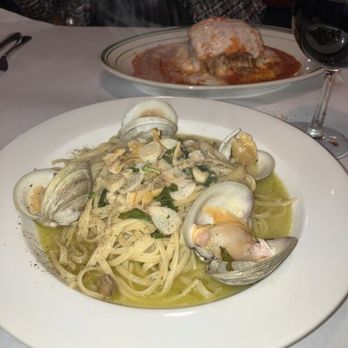 Donato'S Restaurant And Pizza - Pizza Near Me - Woodside, New York