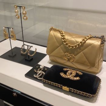 Chanel - Accessories Near Me - Honolulu, Hawaii Chanel - Accessories Near Me - Honolulu, Hawaii