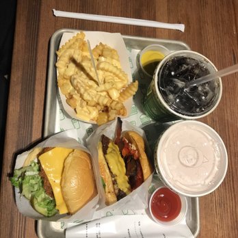 Shake Shack El Segundo - Burgers Near Me - El Segundo, California