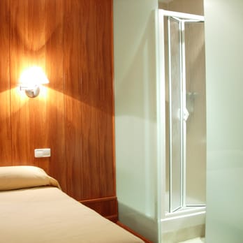 Hostal Don Pedro - Hostels Near Me - Madrid, M