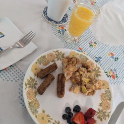 Poppy Sister Inn