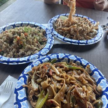 Coconut Thai & Chinese Cuisine - Pad Thai, fried rice, drunken noddles - Thai Near Me - Kapaa, Hawaii Coconut Thai & Chinese Cuisine - Pad Thai, fried rice, drunken noddles - Thai Near Me - Kapaa, Hawaii
