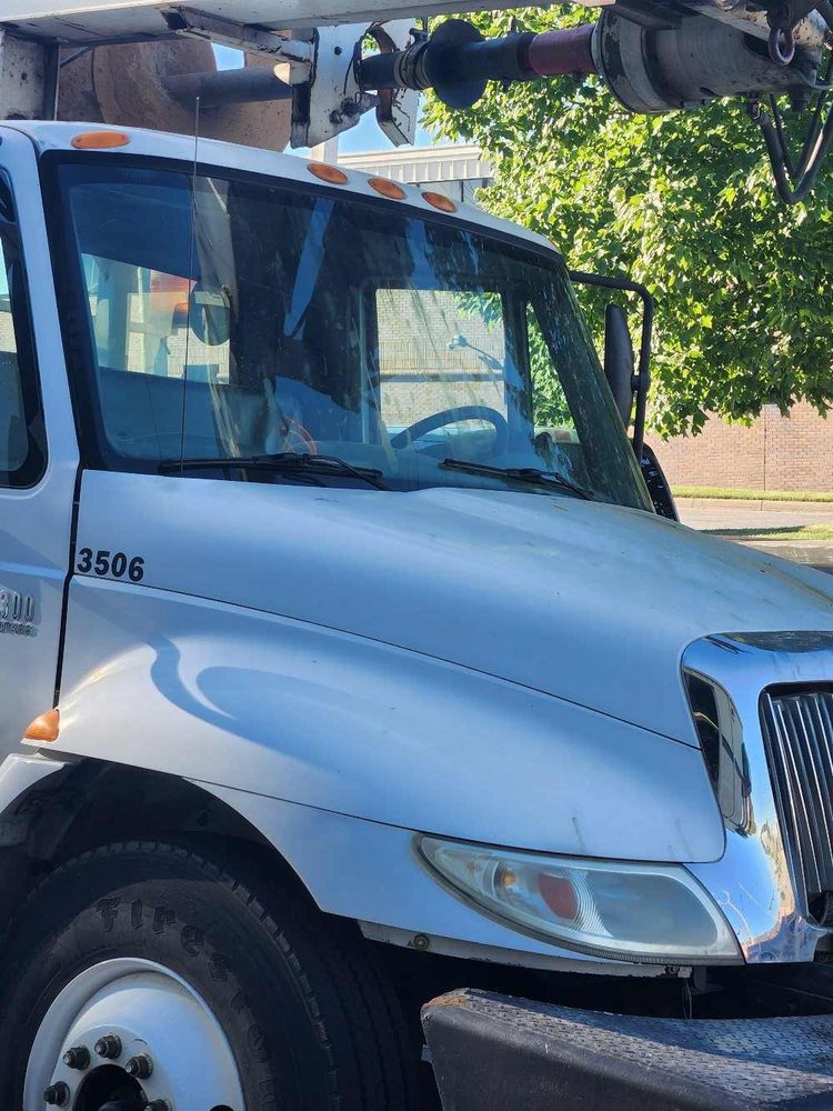 MIAMI AUTO GLASS Updated September 2024 15 Photos 918 S Michigan St, South Bend, Indiana