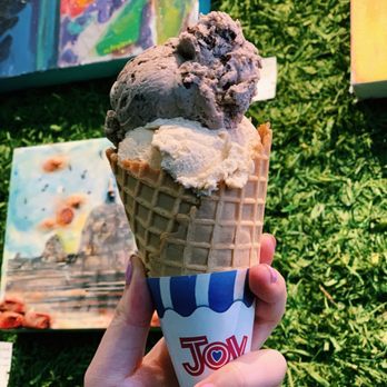 J.P. Licks - Cambridge - Log fog and mint chocolate chip - Ice Cream & Frozen Yogurt Near Me - Cambridge, Massachusetts J.P. Licks - Cambridge - Log fog and mint chocolate chip - Ice Cream & Frozen Yogurt Near Me - Cambridge, Massachusetts