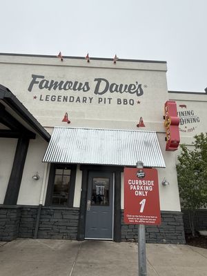 Famous Dave's Bar-B-Que by null