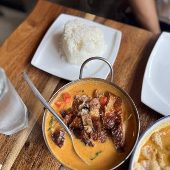 Ben Thai Cafe - Duck curry with rice - Thai Near Me - San Francisco, California