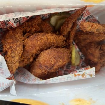 Howlin' Ray's - Wings - Southern Near Me - Pasadena, California Howlin' Ray's - Wings - Southern Near Me - Pasadena, California