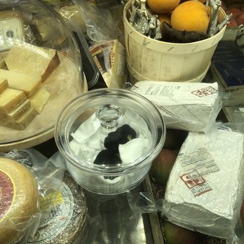 Chat Qui Rit - Black truffle, huge! - Wine Bars Near Me - Venezia, VE Chat Qui Rit - Black truffle, huge! - Wine Bars Near Me - Venezia, VE