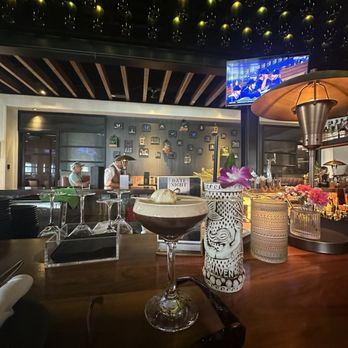 Julep Cast Iron Kitchen + Drink - Bar view - New American Near Me - Brea, California