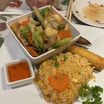 Thai Family Sisters Restaurant - Main dish - Thai Near Me - Upland, California Thai Family Sisters Restaurant - Main dish - Thai Near Me - Upland, California