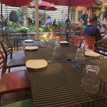España Restaurant & Tapas - Inside and outside seating - Spanish Near Me - Fernandina Beach, Florida España Restaurant & Tapas - Inside and outside seating - Spanish Near Me - Fernandina Beach, Florida